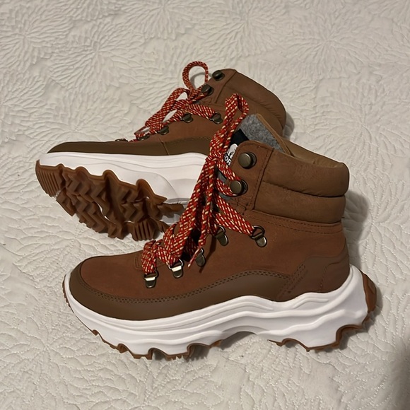 Sorel Women’s Kinetic Breakthrough Conquest Boot 7.5🌄🥾 - Picture 9 of 16